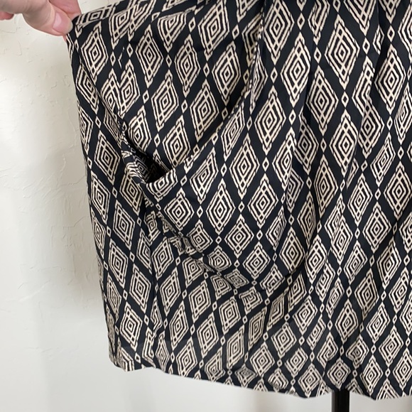 Adorable Patterned Dress - Picture 5 of 10